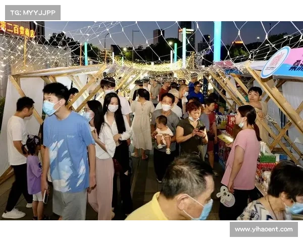 达州夜市热销曲棍球主题冰淇淋 球员签名引球迷排队争抢 达州夜市热销曲棍球主题冰淇淋 球员签名引球迷排队争抢